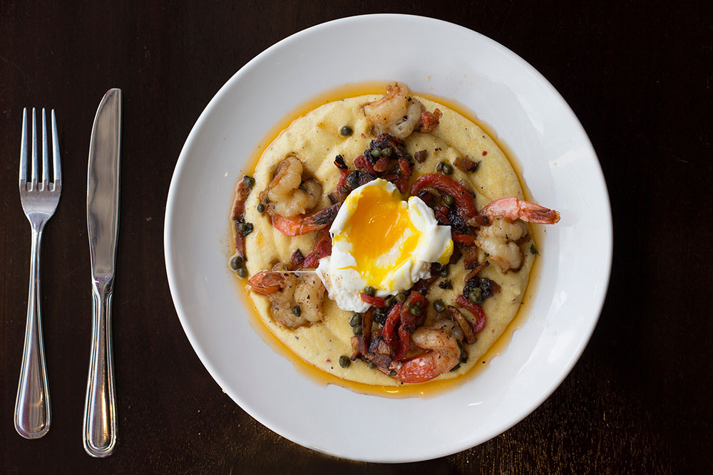 shrimp and grits breakfast